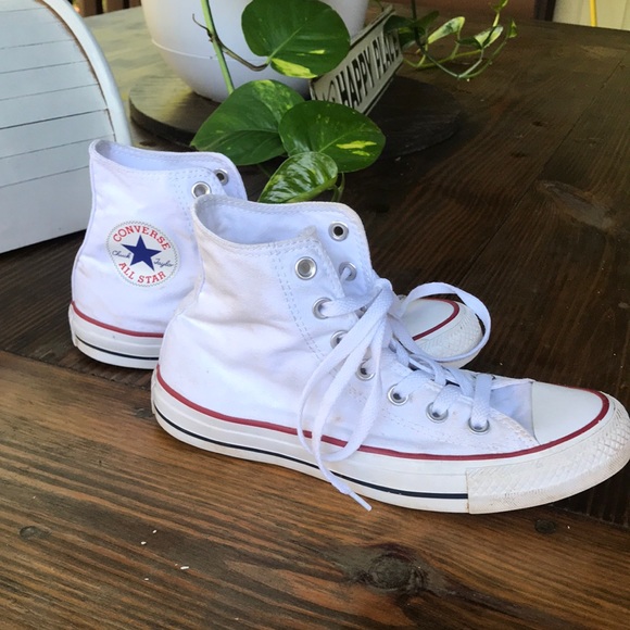WHITE CONVERSE 🤍